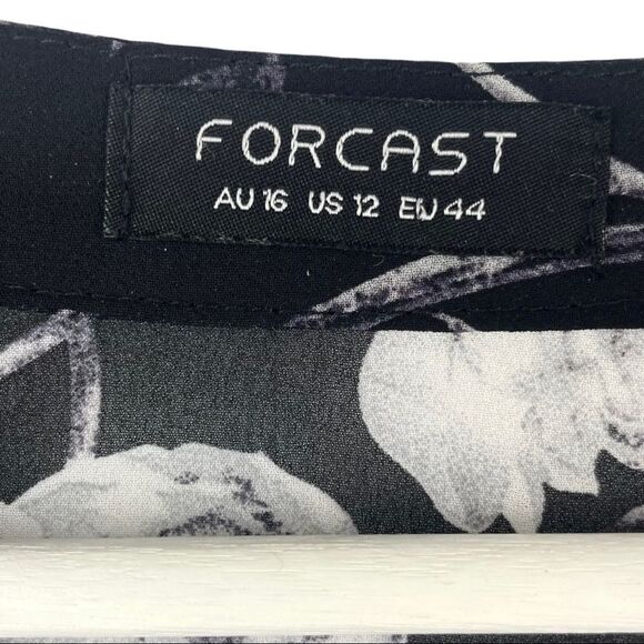 Forcast Australia Black Flutter Sleeve floral Dress Size 12 - Picture 7 of 8